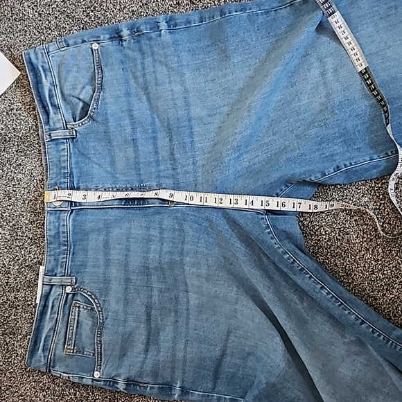 22w plus highrise wide leg jeans - Picture 10 of 12